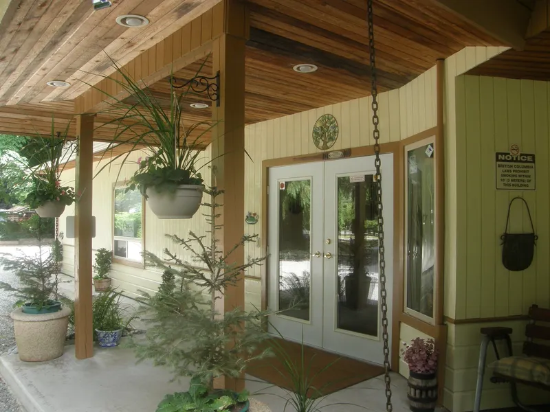 Cedar Wood Lodge B&B hotel detail image 2