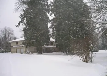Cedar Wood Lodge B&B hotel thumbnail 4