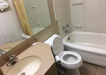 Towne House Motel hotel thumbnail 7