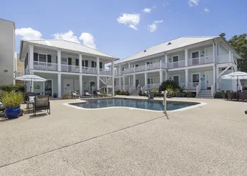 Bay Town Inn hotel thumbnail 4
