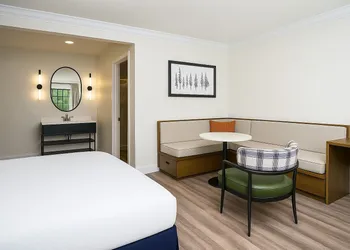 The Woodrose hotel thumbnail 6