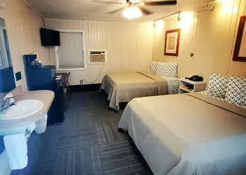 Evergreen Inn hotel thumbnail 6