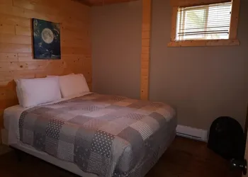 Overlook Inn & Cabins hotel thumbnail 8