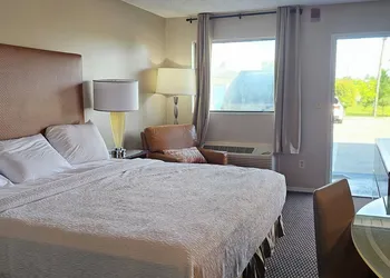 Sunrise Inn hotel thumbnail 5