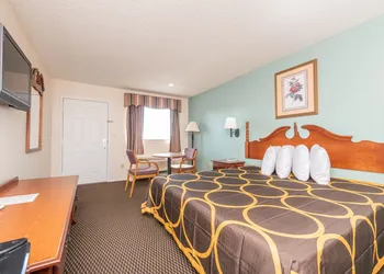 Sunrise Inn hotel thumbnail 7