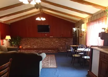 Carlin Villa Motel hotel thumbnail 3
