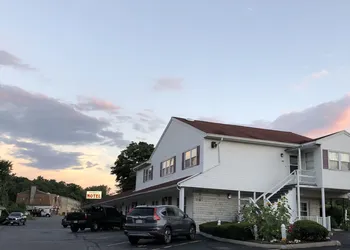Chisholms Motor Inn hotel thumbnail 8