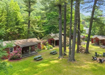 Phoenicia Lodge hotel thumbnail 8