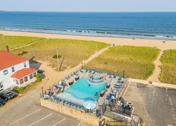 Waves Oceanfront Resort hotel thumbnail 2