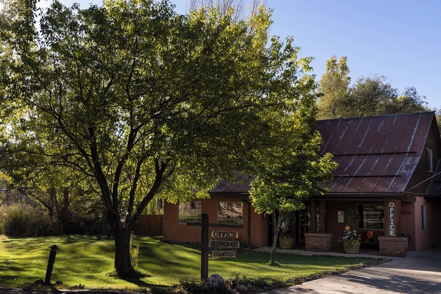 Boulder Mountain Lodge hotel detail image 2