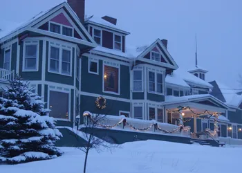 Greenville Inn at Moosehead Lake hotel thumbnail 2