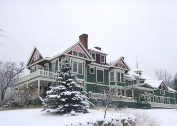 Greenville Inn at Moosehead Lake hotel thumbnail 4