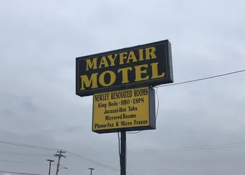Mayfair Motel hotel thumbnail 3