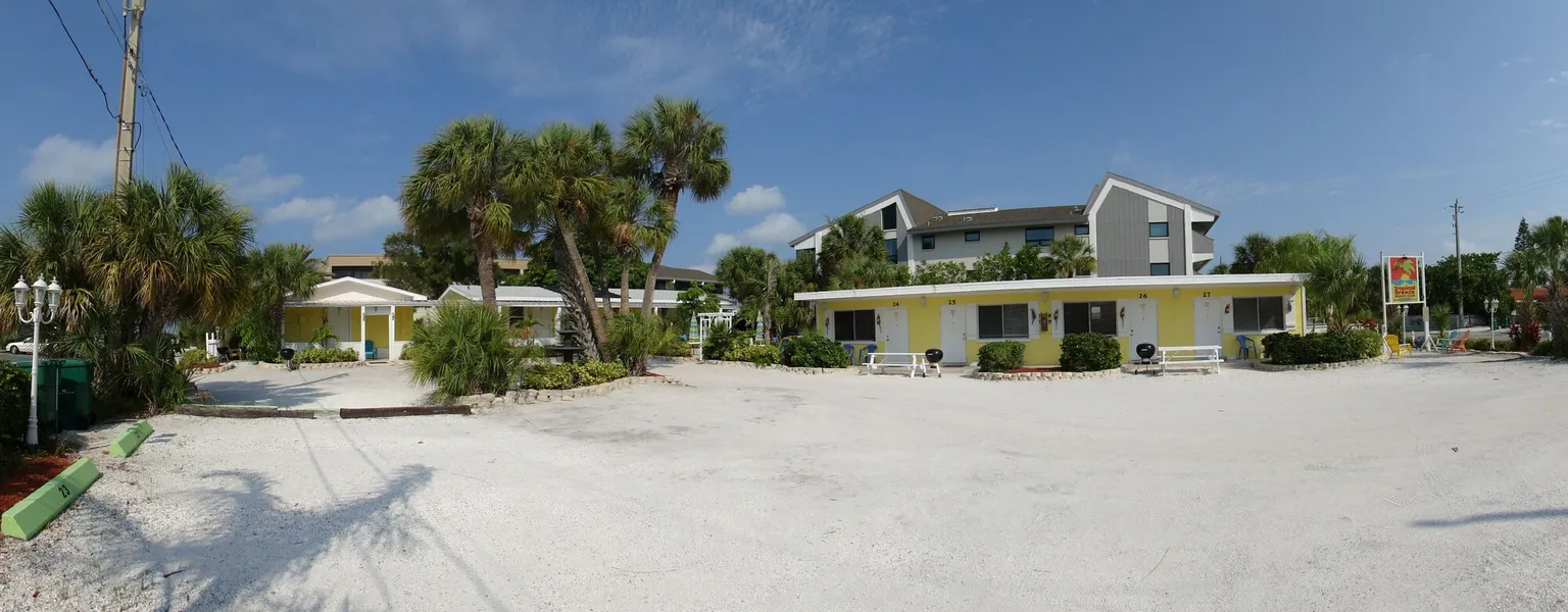 Tropical Breeze Beach Club hotel detail image 6
