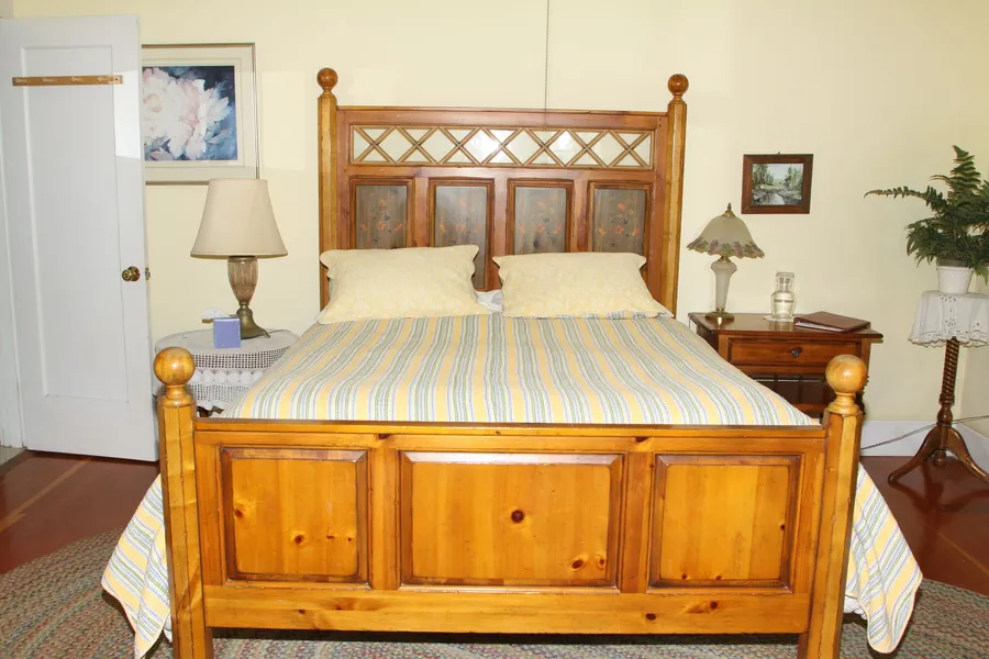 Bear Flag Inn hotel detail image 6