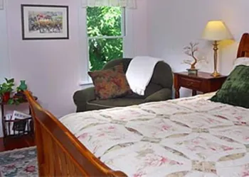 Bear Flag Inn hotel thumbnail 8