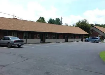 Village Inn hotel thumbnail 7
