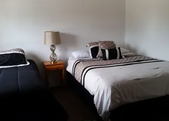 Mystic Valley Inn hotel thumbnail 8