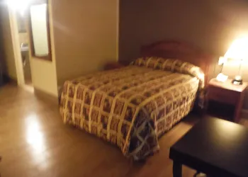 Budgetel Inn & Suites Hotel hotel thumbnail 5