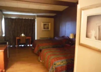 Budgetel Inn & Suites Hotel hotel thumbnail 7
