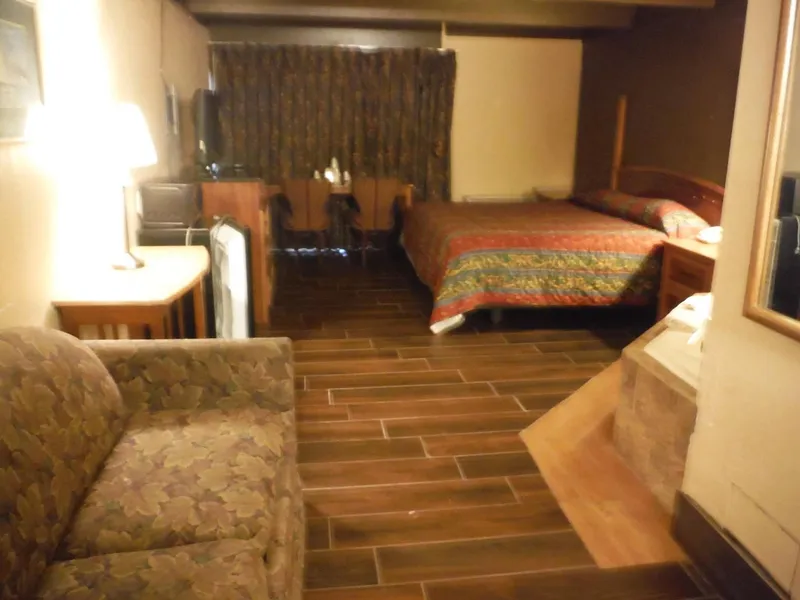 Budgetel Inn & Suites Hotel hotel detail image 2