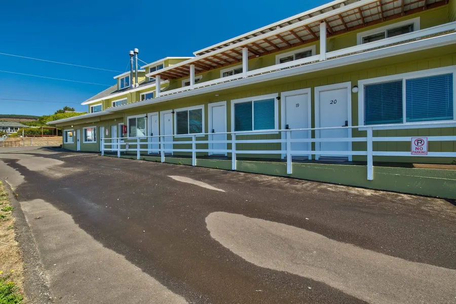 Terimore Bayfront Inn hotel detail image 6
