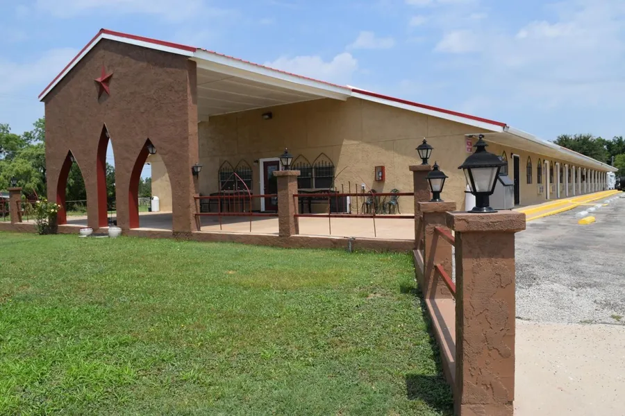 Albany Inn & RV Campground hotel detail image 6