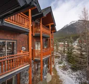 A Bear and Bison Inn hotel detail image 3