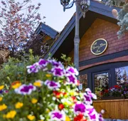 A Bear and Bison Inn hotel detail image 5