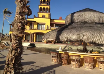 Hacienda Cerritos hotel thumbnail 6