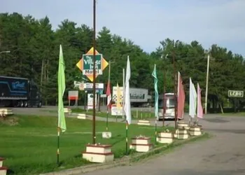 The Village Inn Motel hotel thumbnail 7