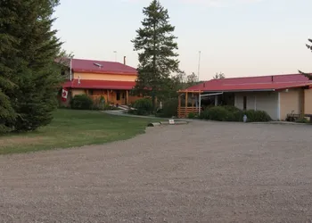 Lazy M Lodge hotel thumbnail 3