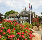 Bar Harbor Manor hotel detail image 5