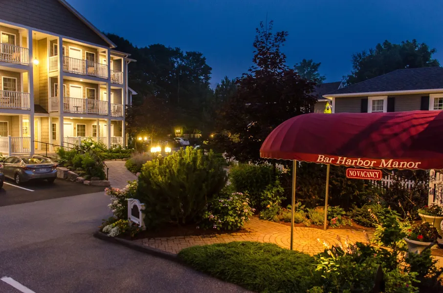 Bar Harbor Manor hotel detail image 6