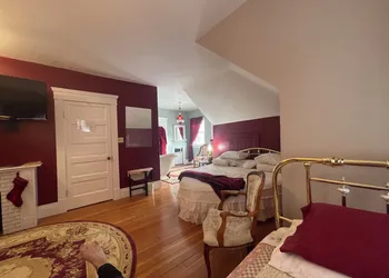 Wakamow Heights Bed & Breakfast hotel thumbnail 6