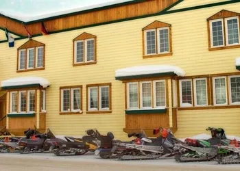 Aurora Inn hotel thumbnail 5