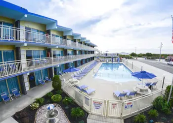 Attache Motel hotel thumbnail 2
