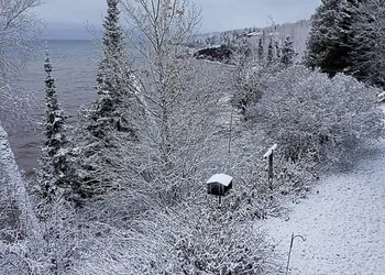 The Cliff Dweller on Lake Superior hotel thumbnail 8