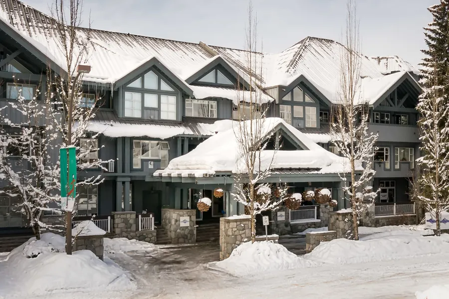 Glacier Lodge hotel detail image 2