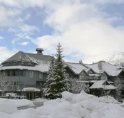 Glacier Lodge hotel detail image 5