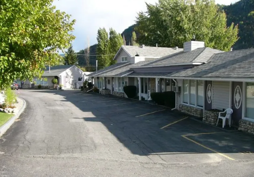 Trail Motel & RV Park hotel detail image 2