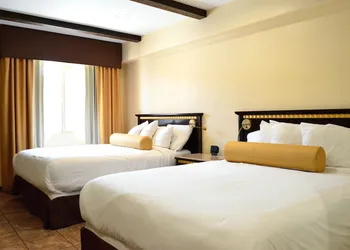 Tuscan Garden Inn hotel thumbnail 8
