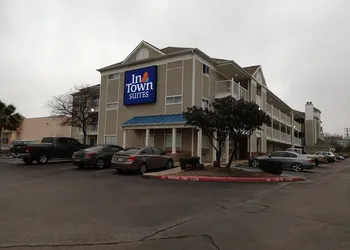 InTown Suites Extended Stay San Antonio Airport hotel thumbnail 2