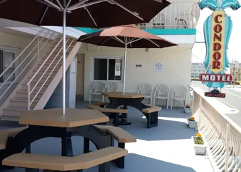 Condor Motel hotel thumbnail 3