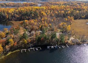 Lost Lake Lodge hotel thumbnail 2