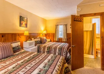 ADK Trail Inn hotel thumbnail 5