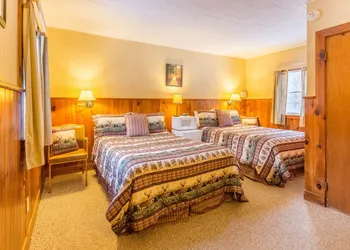 ADK Trail Inn hotel thumbnail 6