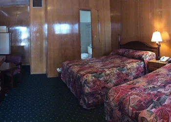 Kenwood Motel hotel thumbnail 5