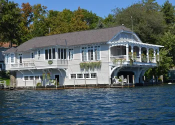 Boathouse Waterfront Lodging hotel thumbnail 4