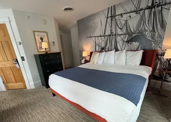Queen Anne's Revenge hotel thumbnail 2